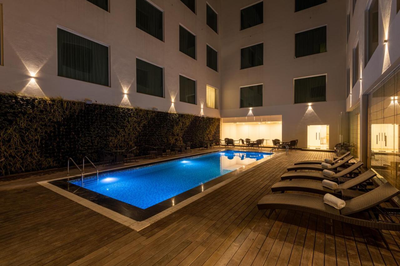 Expoinn Suites And Convention Greater Noida Εξωτερικό φωτογραφία