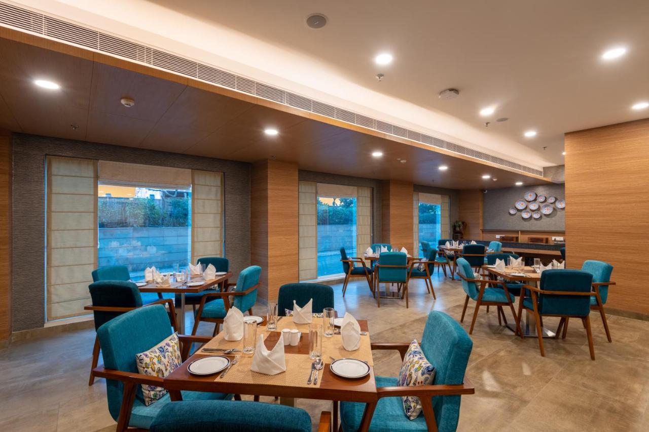 Expoinn Suites And Convention Greater Noida Εξωτερικό φωτογραφία