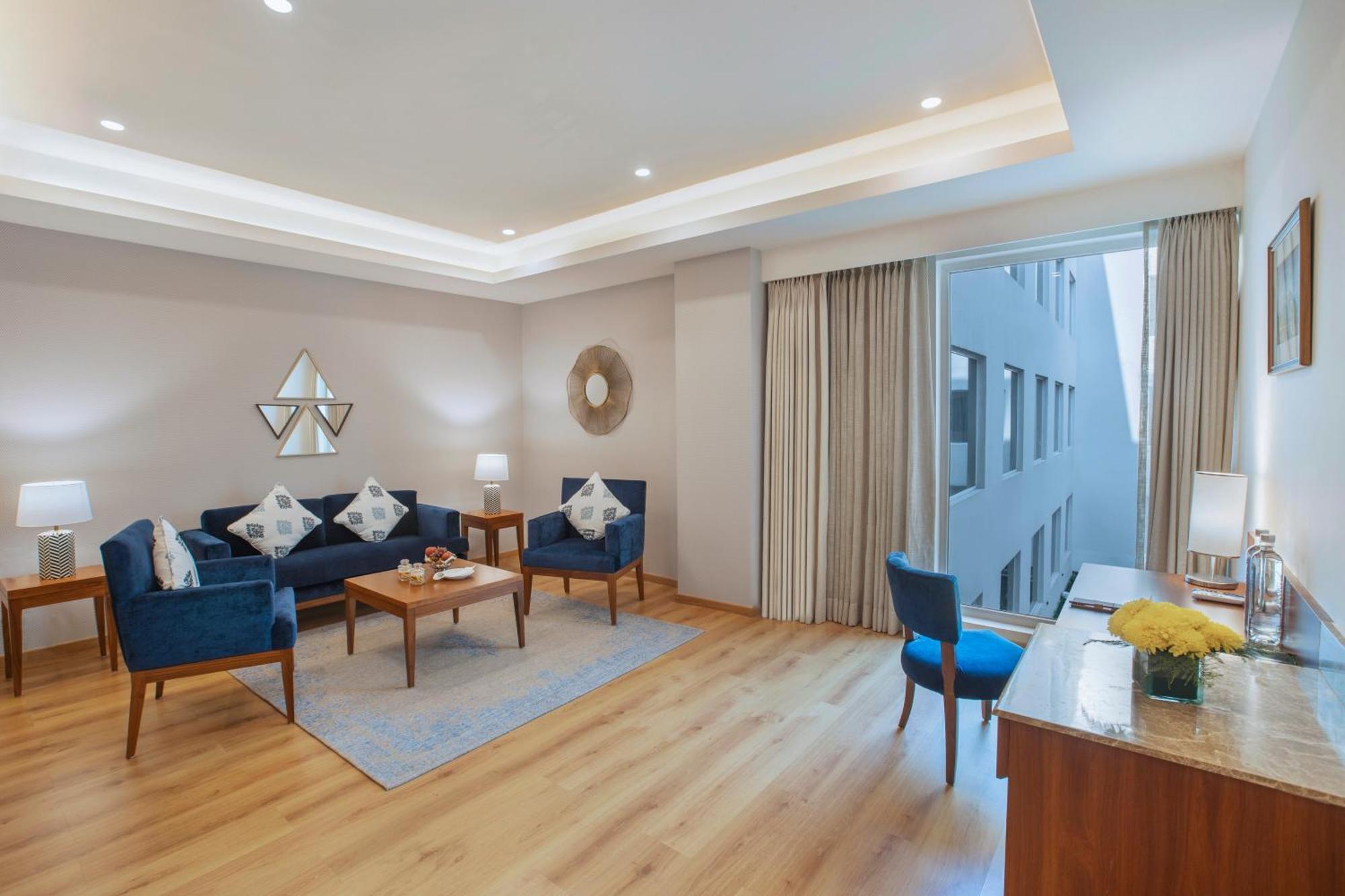Expoinn Suites And Convention Greater Noida Εξωτερικό φωτογραφία