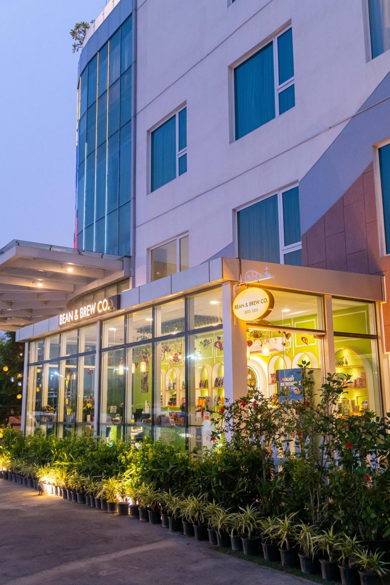 Expoinn Suites And Convention Greater Noida Εξωτερικό φωτογραφία